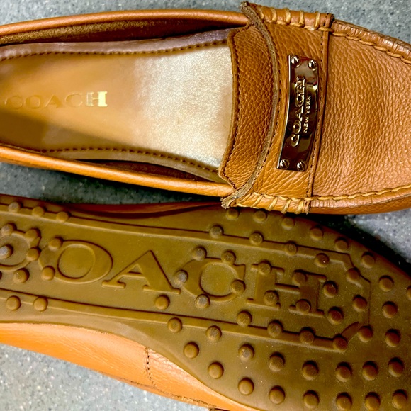 Coach tan loafers size 6 - Picture 1 of 2